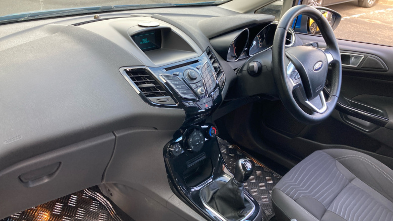 Ford Fiesta 1.25 82 Zetec 5dr Petrol Hatchback